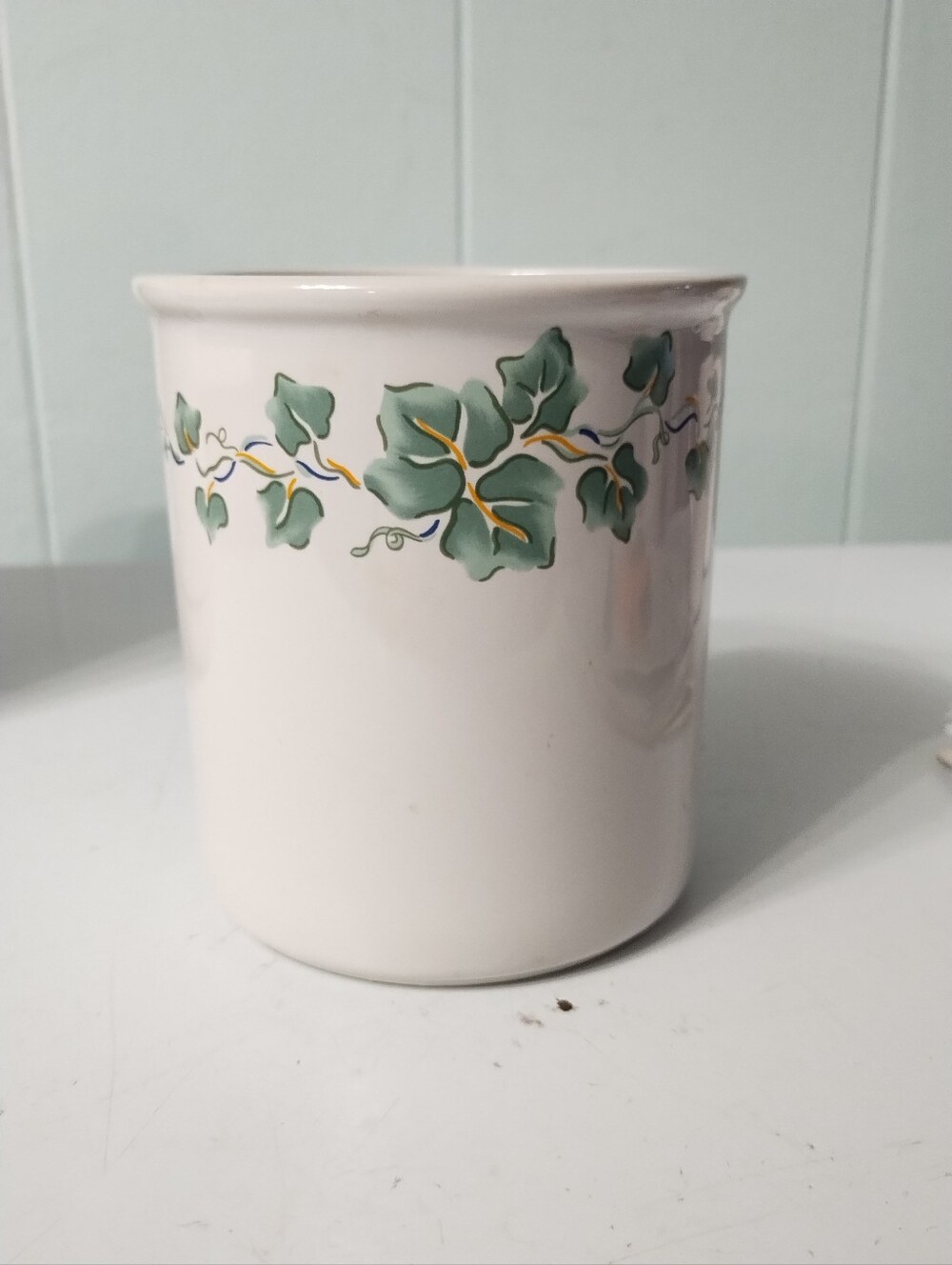 Vintage Ceramic Callaway Ivy Pattern Utensil Crock
